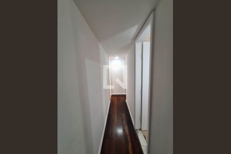 Corredor de apartamento para alugar com 3 quartos, 112m² em Santa Rosa, Niterói