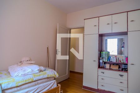 Casa à venda com 168m², 3 quartos e 5 vagas Casa à venda com 168m², 3 quartos e 5 vagasQuarto 2