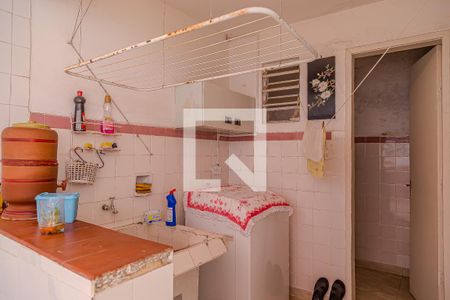 Casa à venda com 168m², 3 quartos e 5 vagas Casa à venda com 168m², 3 quartos e 5 vagasÁrea de Serviço