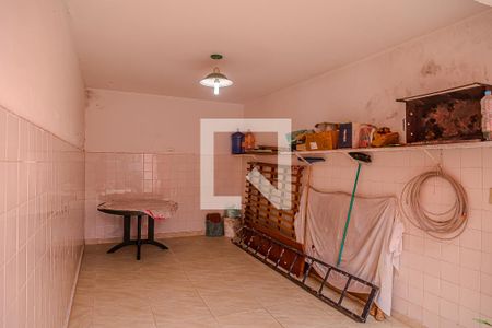 Casa à venda com 168m², 3 quartos e 5 vagas Casa à venda com 168m², 3 quartos e 5 vagasGaragem