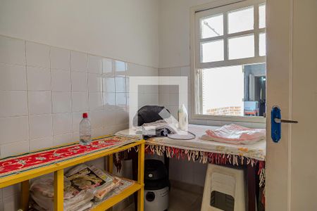 Casa à venda com 168m², 3 quartos e 5 vagas Casa à venda com 168m², 3 quartos e 5 vagasQuarto de Serviço