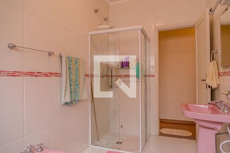 Casa à venda com 168m², 3 quartos e 5 vagas Casa à venda com 168m², 3 quartos e 5 vagasBanheiro