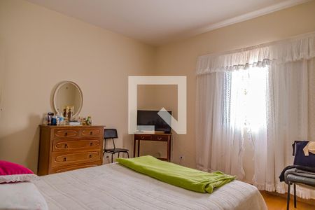 Casa à venda com 168m², 3 quartos e 5 vagas Casa à venda com 168m², 3 quartos e 5 vagasQuarto 1