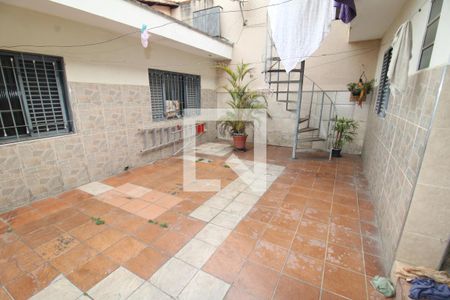 Casa à venda com 250m², 3 quartos e 4 vagasÁrea de Serviço