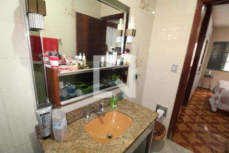 Casa à venda com 250m², 3 quartos e 4 vagasBanheiro 2