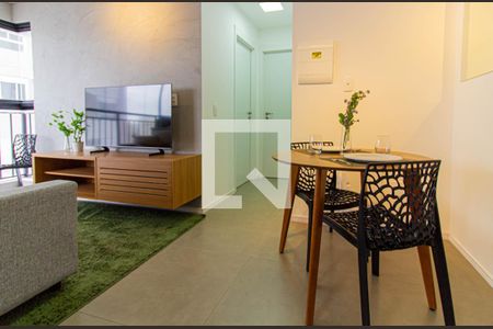 Sala / Cozinha de apartamento à venda com 2 quartos, 42m² em Barra Funda, São Paulo