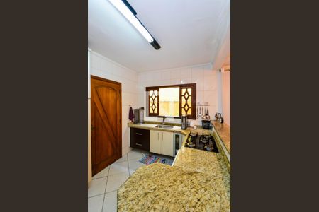 Casa à venda com 183m², 3 quartos e 3 vagas Casa à venda com 183m², 3 quartos e 3 vagasCozinha