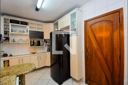 Casa à venda com 183m², 3 quartos e 3 vagas Casa à venda com 183m², 3 quartos e 3 vagasCozinha