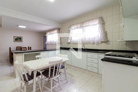Casa à venda com 214m², 3 quartos e 5 vagasCozinha