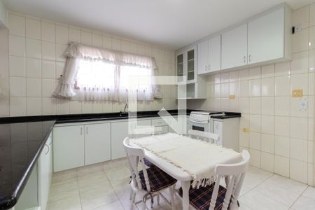 Casa à venda com 214m², 3 quartos e 5 vagasCozinha