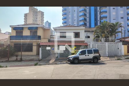 Casa à venda com 214m², 3 quartos e 5 vagasFachada