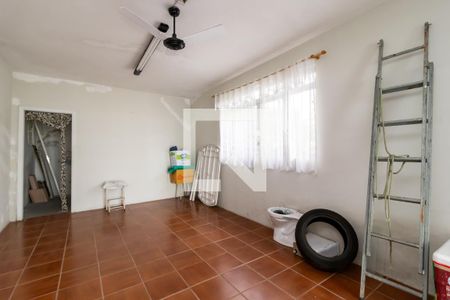 Casa à venda com 214m², 3 quartos e 5 vagasQuarto de Serviço