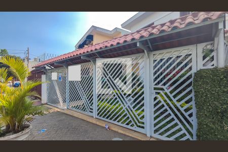 Casa à venda com 214m², 3 quartos e 5 vagasFachada