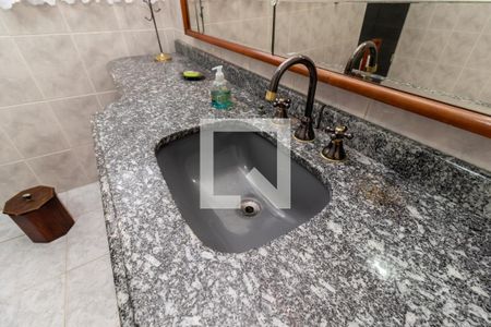 Casa à venda com 214m², 3 quartos e 5 vagasBanheiro 1