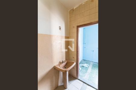 Casa à venda com 350m², 4 quartos e 4 vagas Casa à venda com 350m², 4 quartos e 4 vagasBanheiro da Suíte