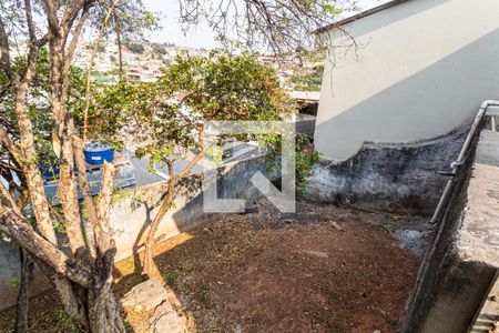Casa à venda com 350m², 4 quartos e 4 vagas Casa à venda com 350m², 4 quartos e 4 vagasQuintal