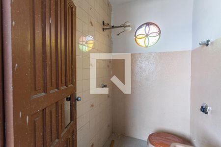 Casa à venda com 350m², 4 quartos e 4 vagas Casa à venda com 350m², 4 quartos e 4 vagasBanheiro da Suíte