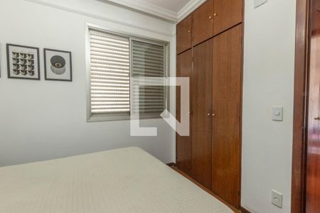Quarto 2 de apartamento para alugar com 3 quartos, 98m² em Santo Antônio, Belo Horizonte