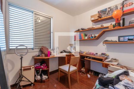 Quarto 3 de apartamento para alugar com 3 quartos, 98m² em Santo Antônio, Belo Horizonte