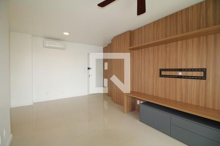 Sala de apartamento para alugar com 2 quartos, 82m² em Barra Olímpica, Rio de Janeiro