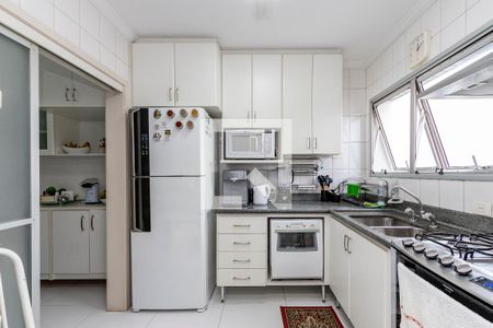 Apartamento à venda com 162m², 4 quartos e 2 vagasCozinha