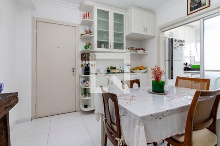 Apartamento à venda com 162m², 4 quartos e 2 vagasCopa