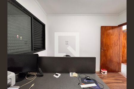 Casa à venda com 187m², 3 quartos e 4 vagas Casa à venda com 187m², 3 quartos e 4 vagasQuarto 2