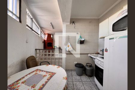 Casa à venda com 187m², 3 quartos e 4 vagas Casa à venda com 187m², 3 quartos e 4 vagasCozinha/Área de Serviço