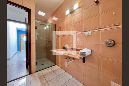 Casa à venda com 187m², 3 quartos e 4 vagas Casa à venda com 187m², 3 quartos e 4 vagasBanheiro da Suíte