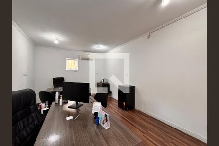 Casa à venda com 187m², 3 quartos e 4 vagas Casa à venda com 187m², 3 quartos e 4 vagasSuite