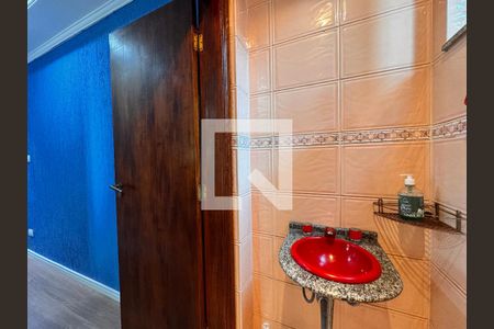 Casa à venda com 187m², 3 quartos e 4 vagas Casa à venda com 187m², 3 quartos e 4 vagasLavabo