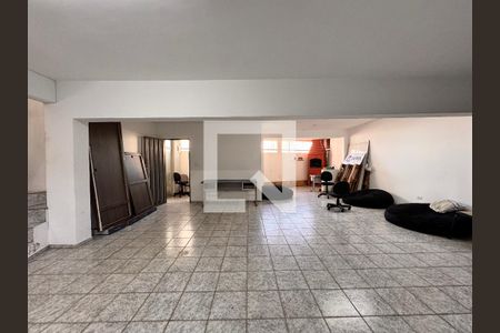 Casa à venda com 187m², 3 quartos e 4 vagas Casa à venda com 187m², 3 quartos e 4 vagasGaragem