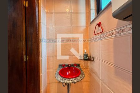 Casa à venda com 187m², 3 quartos e 4 vagas Casa à venda com 187m², 3 quartos e 4 vagasLavabo