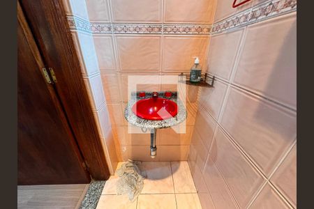 Casa à venda com 187m², 3 quartos e 4 vagas Casa à venda com 187m², 3 quartos e 4 vagasLavabo