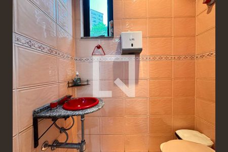 Casa à venda com 187m², 3 quartos e 4 vagas Casa à venda com 187m², 3 quartos e 4 vagasLavabo