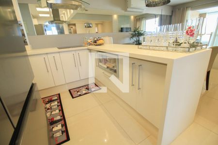 Apartamento à venda com 101m², 3 quartos e 2 vagasCozinha