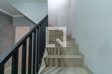 Escada de casa à venda com 3 quartos, 152m² em Jardim Calux, São Bernardo do Campo