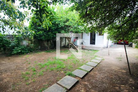 Casa à venda com 198m², 4 quartos e 2 vagas Casa à venda com 198m², 4 quartos e 2 vagasQuintal