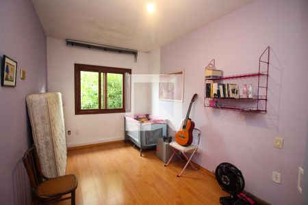 Casa à venda com 198m², 4 quartos e 2 vagas Casa à venda com 198m², 4 quartos e 2 vagasQuarto 1