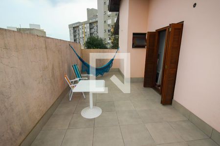 Casa à venda com 198m², 4 quartos e 2 vagas Casa à venda com 198m², 4 quartos e 2 vagasSacada da Suíte