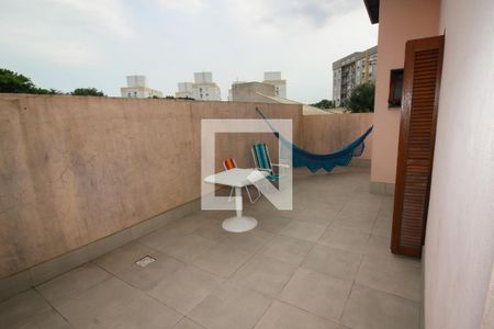 Casa à venda com 198m², 4 quartos e 2 vagas Casa à venda com 198m², 4 quartos e 2 vagasSacada da Suíte
