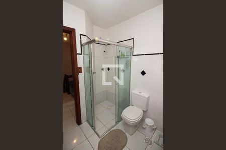 Casa à venda com 198m², 4 quartos e 2 vagas Casa à venda com 198m², 4 quartos e 2 vagasBanheiro 1