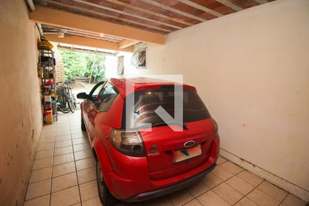 Casa à venda com 198m², 4 quartos e 2 vagas Casa à venda com 198m², 4 quartos e 2 vagasGaragem