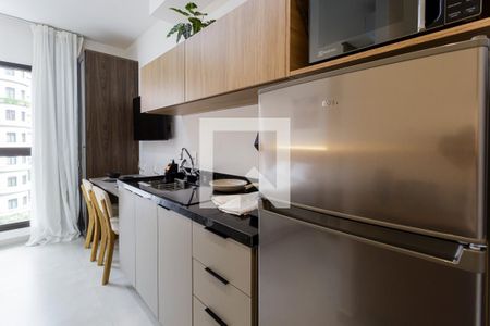 Cozinha de apartamento para alugar com 1 quarto, 20m² em Moema, São Paulo