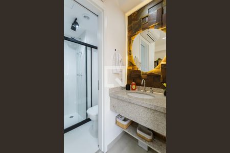 Banheiro de apartamento para alugar com 1 quarto, 20m² em Moema, São Paulo