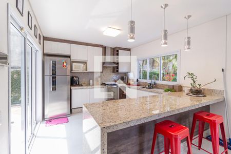 Casa à venda com 250m², 3 quartos e 4 vagas Casa à venda com 250m², 3 quartos e 4 vagasCozinha