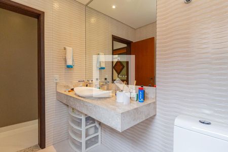 Casa à venda com 250m², 3 quartos e 4 vagas Casa à venda com 250m², 3 quartos e 4 vagasBanheiro da suíte