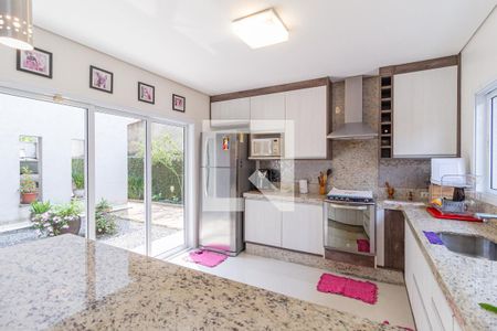 Casa à venda com 250m², 3 quartos e 4 vagas Casa à venda com 250m², 3 quartos e 4 vagasCozinha