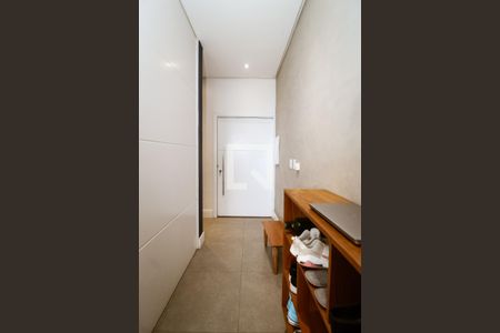 Casa à venda com 155m², 3 quartos e 2 vagas Casa à venda com 155m², 3 quartos e 2 vagasCorredor