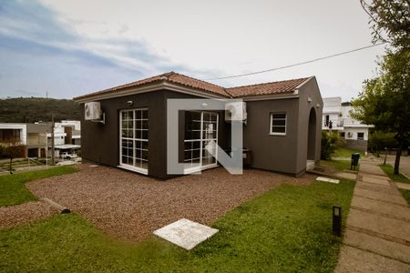 Casa à venda com 155m², 3 quartos e 2 vagas Casa à venda com 155m², 3 quartos e 2 vagasÁrea comum - Salão de festas